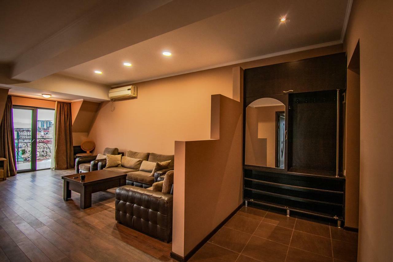 Daros Apartment Batumi Eksteriør bilde